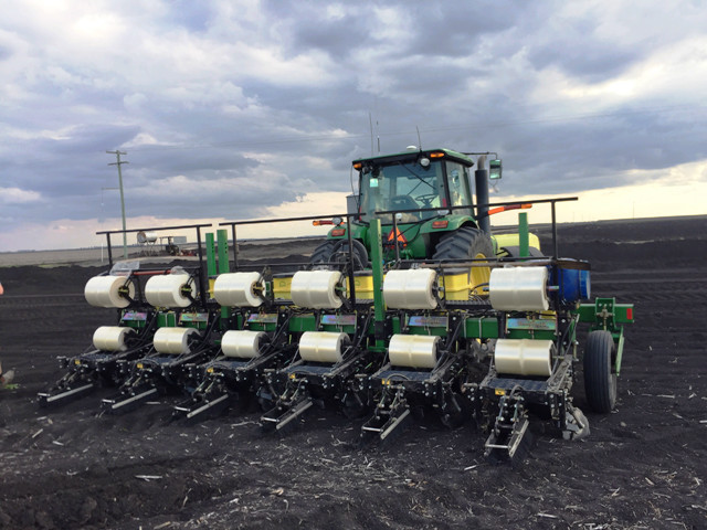 Planter | Hemp Harvest Works | Field | Agricultural Machinery | Agriculture | 6 Row Planter | Industrial Hemp Planting | Norseman | mulch layer | Techni-Plant
